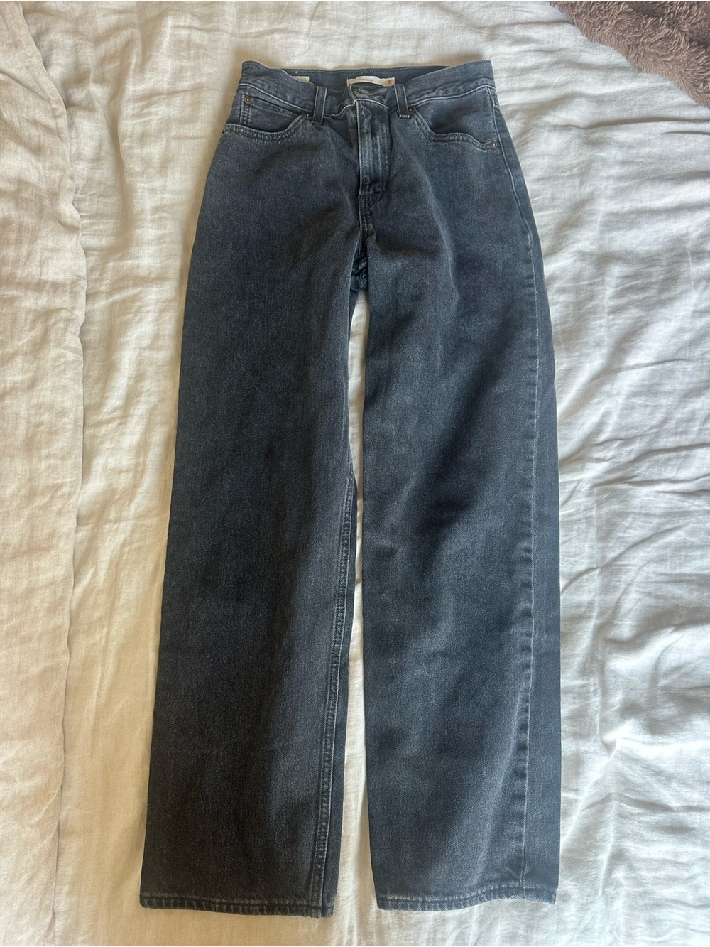 Levi's Women's Straight Leg Jeans in Washed Black